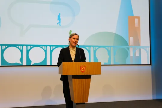Statsråd Lene Vågslid
