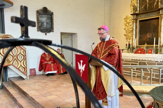 Biskop Fredrik preker i Hole kirke lørdag 26. juli 2025.