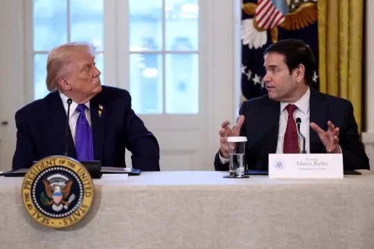 President Donald Trump og utenriksminister Marco Rubio i Det hvite hus