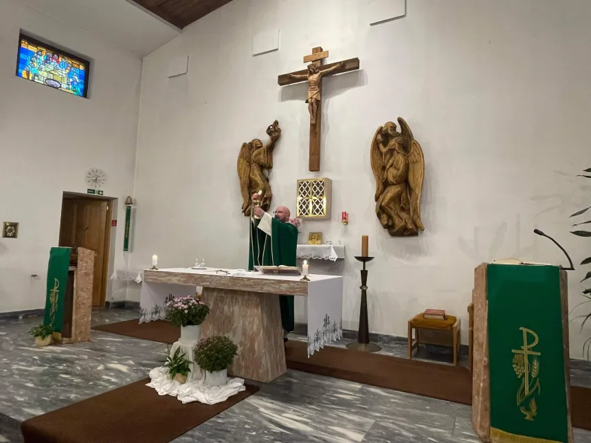 Innsiden av St. Mikael kirke i Hammerfest