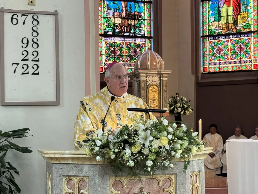 Erkebiskop Julio Murat taler i St. Olav domkirke, Oslo