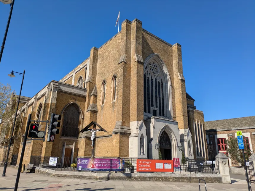 Utsiden av St George's Cathedral