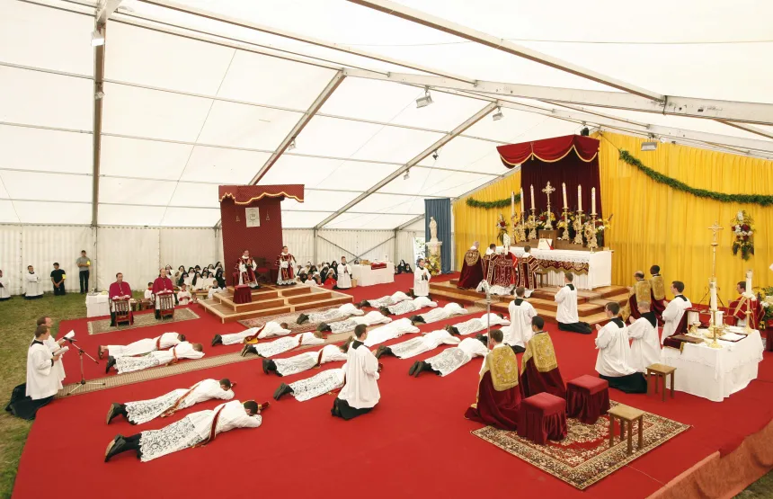 Prester ordineres i SSPX