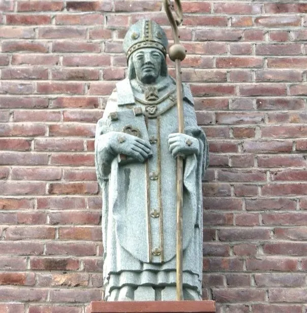 Statue av St. Torfinn som biskop